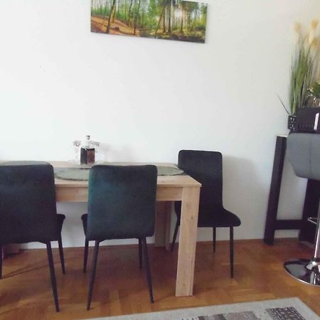 Apartmani 6M I M5 Zagabria Esterno foto