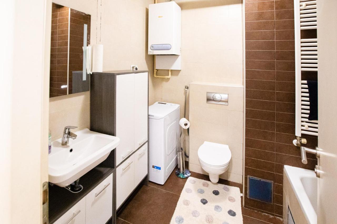 Apartmani 6M I M5 Zagabria Esterno foto