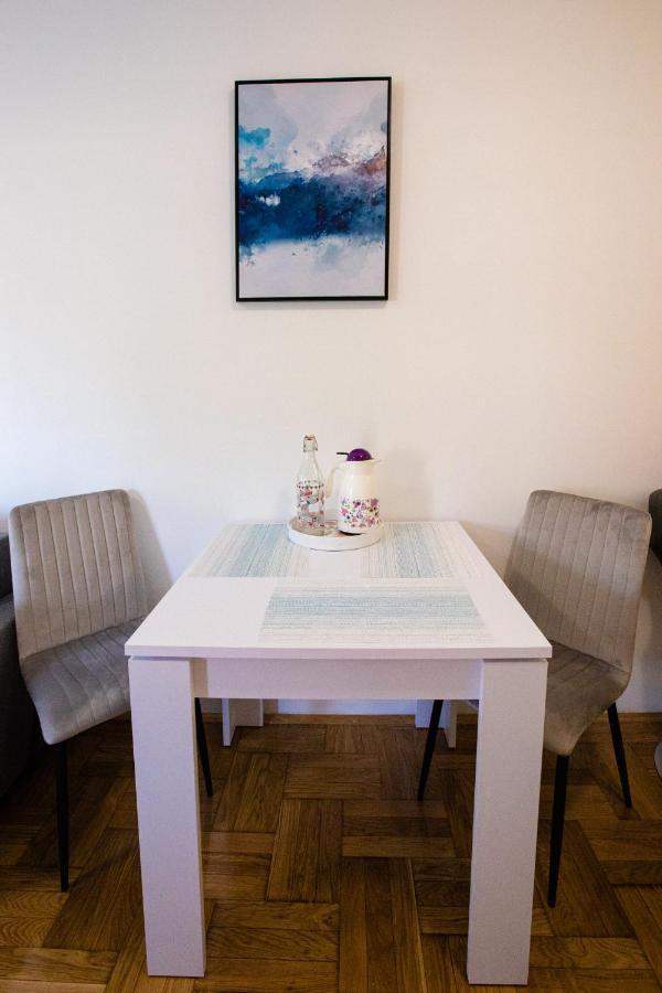Apartmani 6M I M5 Zagabria Esterno foto