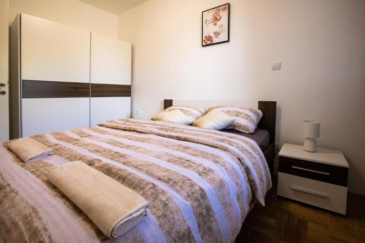 Apartmani 6M I M5 Zagabria Esterno foto